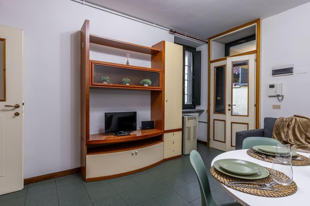Close To Duomo Lovely City Center Flat Apartman Milánó Kültér fotó